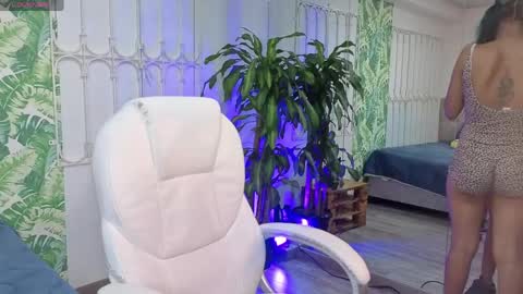 Snapshot of baby_julieta00 chatting on June 2, 11:34 am Julieta online show from June 2, 11:34 am