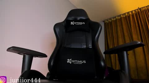 Junior       Independent Model online show from January 8, 3:42 am