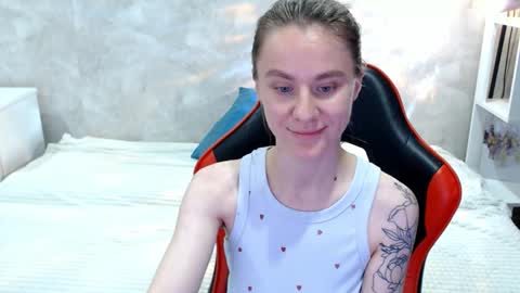 baby_kitte online show from September 30, 4:01 pm