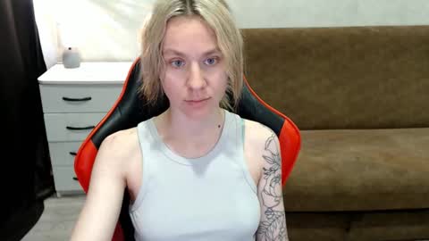 baby_kitte online show from November 3, 9:21 am