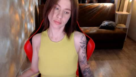 baby_kitte online show from December 17, 4:18 am