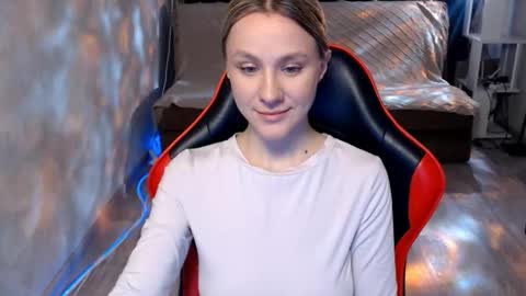 baby_kitte online show from March 11, 4:18 am