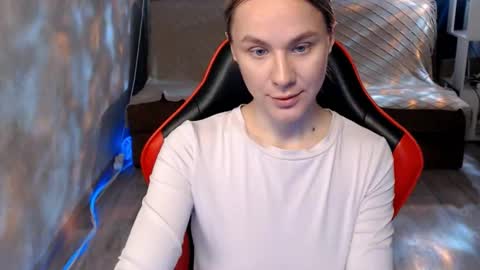 baby_kitte online show from March 18, 4:04 am