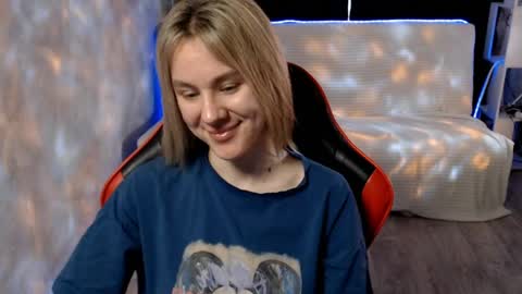 baby_kitte online show from April 10, 3:56 am