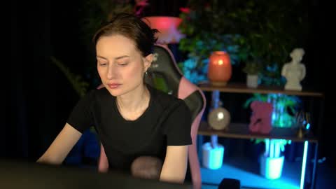 Snapshot of baby_luna_xo chatting on February 26, 9:52 am Hanna online show from February 26, 9:52 am