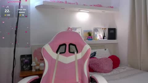 Snapshot of baby_mily_05 chatting on May 26, 11:12 pm Mily - All days start to 1200pm Washigton online show from May 26, 11:12 pm