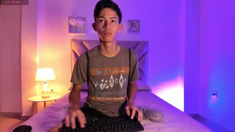 Snapshot of baby_noaht chatting on June 16, 12:30 pm baby_noaht online show from June 16, 12:30 pm