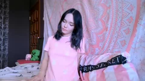 Snapshot of baby_onface chatting on April 20, 8:17 am Alice online show from April 20, 8:17 am