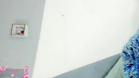 Snapshot of baby_rouss chatting on October 16, 12:06 pm Baby-Rouss online show from October 16, 12:06 pm