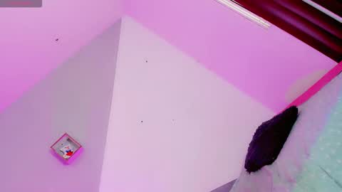 Snapshot of baby_rouss chatting on November 15, 1:40 pm Baby-Rouss online show from November 15, 1:40 pm