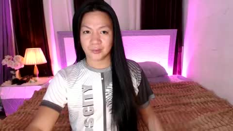 Snapshot of babyamandaxx chatting on June 15, 1:30 am AMANDA online show from June 15, 1:30 am
