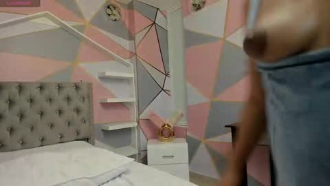 Snapshot of babyangel18_ chatting on January 11, 4:46 pm ANGEL online show from January 11, 4:46 pm