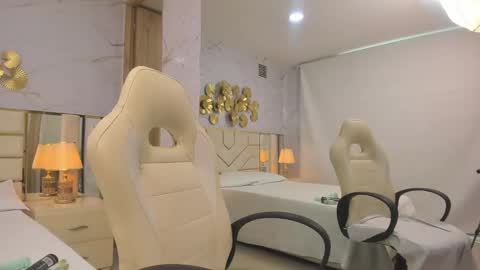 Snapshot of babyangel18_ chatting on October 10, 5:56 pm ANGEL online show from October 10, 5:56 pm