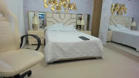 Snapshot of babyangel18_ chatting on October 12, 3:05 am ANGEL online show from October 12, 3:05 am