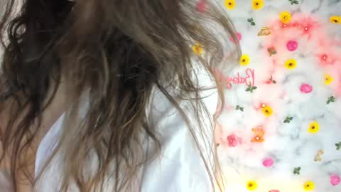 Aylin  online show from February 6, 9:00 am