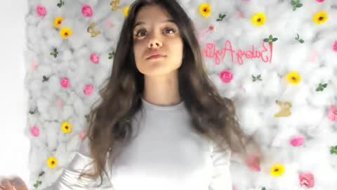 Aylin  online show from March 3, 3:20 pm