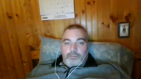 Snapshot of babybaby83 chatting on February 2, 11:32 pm Darren online show from February 2, 11:32 pm