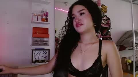 babybombom08 online show from June 9, 7:36 pm