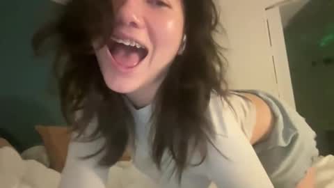 Snapshot of babybunnny chatting on February 5, 7:13 am ava online show from February 5, 7:13 am