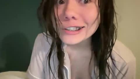 ava online show from April 15, 4:30 am