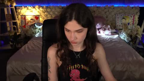 Sasha online show from April 5, 6:49 pm