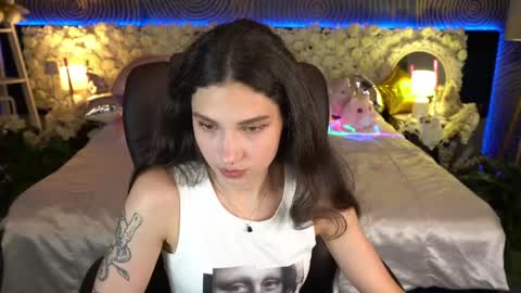 Snapshot of babyflowerr chatting on June 8, 6:52 pm Sasha online show from June 8, 6:52 pm