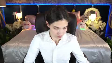 Snapshot of babyflowerr chatting on June 22, 3:25 am Sasha online show from June 22, 3:25 am