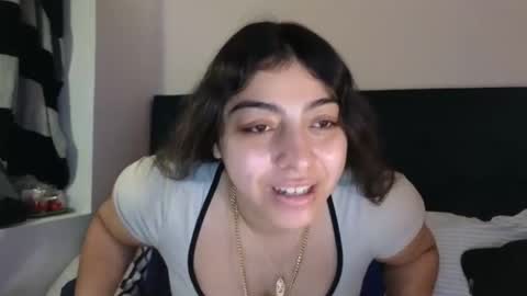 Snapshot of babygotbackends chatting on February 18, 6:31 am BabyGotBackends online show from February 18, 6:31 am