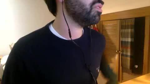 Snapshot of babyhardy chatting on December 9, 1:29 am Tom A.    online show from December 9, 1:29 am