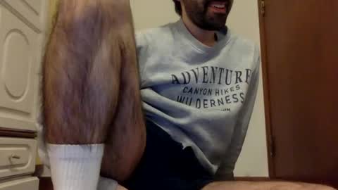 Snapshot of babyhardy chatting on January 1, 10:46 pm Tom A.    online show from January 1, 10:46 pm