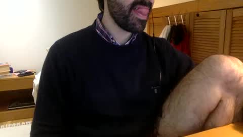 Snapshot of babyhardy chatting on January 5, 12:42 pm Tom A.    online show from January 5, 12:42 pm