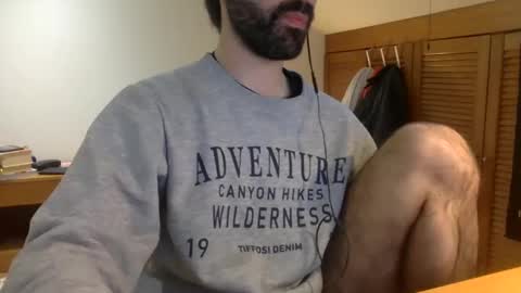 Snapshot of babyhardy chatting on January 8, 1:09 pm Tom A.    online show from January 8, 1:09 pm