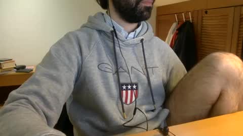 Snapshot of babyhardy chatting on January 9, 12:09 pm Tom A.    online show from January 9, 12:09 pm