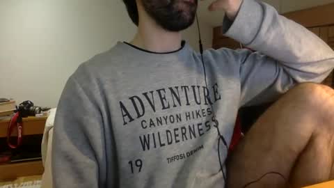 Snapshot of babyhardy chatting on January 12, 12:33 pm Tom A.    online show from January 12, 12:33 pm