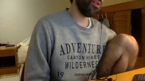 Snapshot of babyhardy chatting on January 19, 3:53 pm Tom A.    online show from January 19, 3:53 pm