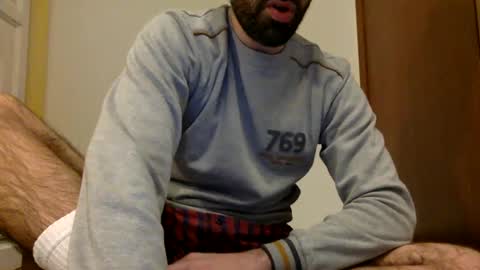 Snapshot of babyhardy chatting on February 2, 11:21 pm Tom A.    online show from February 2, 11:21 pm