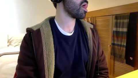 Snapshot of babyhardy chatting on February 4, 9:52 pm Tom A.    online show from February 4, 9:52 pm