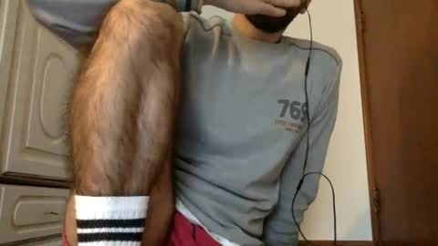 Snapshot of babyhardy chatting on February 13, 9:20 am Tom A.    online show from February 13, 9:20 am