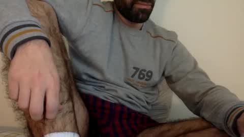 Snapshot of babyhardy chatting on February 19, 5:06 pm Tom A.    online show from February 19, 5:06 pm