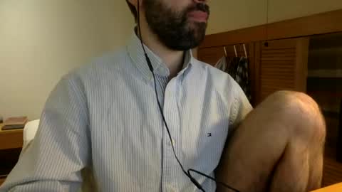 Snapshot of babyhardy chatting on February 27, 12:02 pm Tom A.    online show from February 27, 12:02 pm