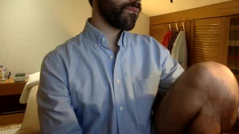 Snapshot of babyhardy chatting on March 7, 8:55 pm Tom A.    online show from March 7, 8:55 pm