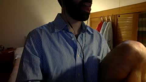 Snapshot of babyhardy chatting on March 8, 5:43 pm Tom A.    online show from March 8, 5:43 pm