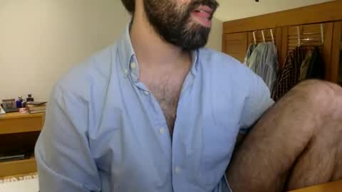 Snapshot of babyhardy chatting on December 4, 6:27 pm Tom A. online show from December 4, 6:27 pm