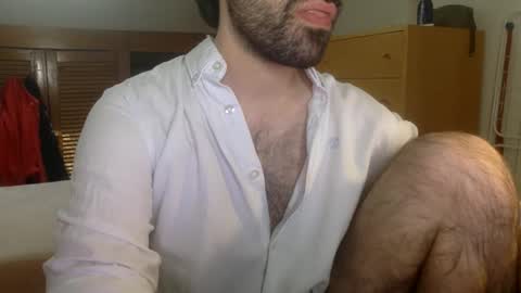 Snapshot of babyhardy chatting on June 6, 11:04 am Tom A. online show from June 6, 11:04 am