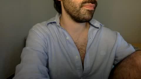 Snapshot of babyhardy chatting on June 24, 3:33 pm Tom A. online show from June 24, 3:33 pm