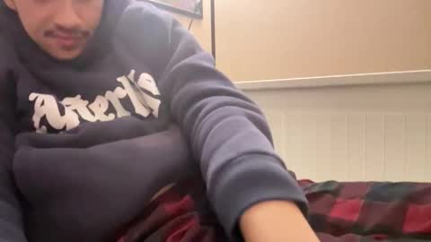 Snapshot of babykinks69 chatting on January 19, 8:51 am babykinks69 online show from January 19, 8:51 am