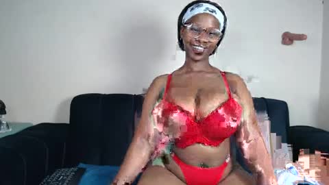 Snapshot of babyluciax chatting on July 12, 4:09 pm babyluciax online show from July 12, 4:09 pm