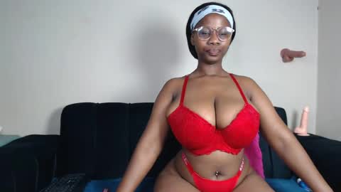 Snapshot of babyluciax chatting on July 13, 2:53 pm babyluciax online show from July 13, 2:53 pm