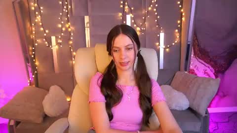 Snapshot of babylumii chatting on June 9, 7:58 pm Lady Vi online show from June 9, 7:58 pm