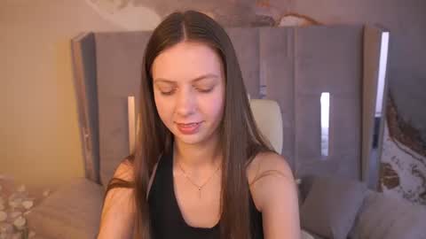 Snapshot of babylumii chatting on June 24, 7:57 pm Lady Vi online show from June 24, 7:57 pm